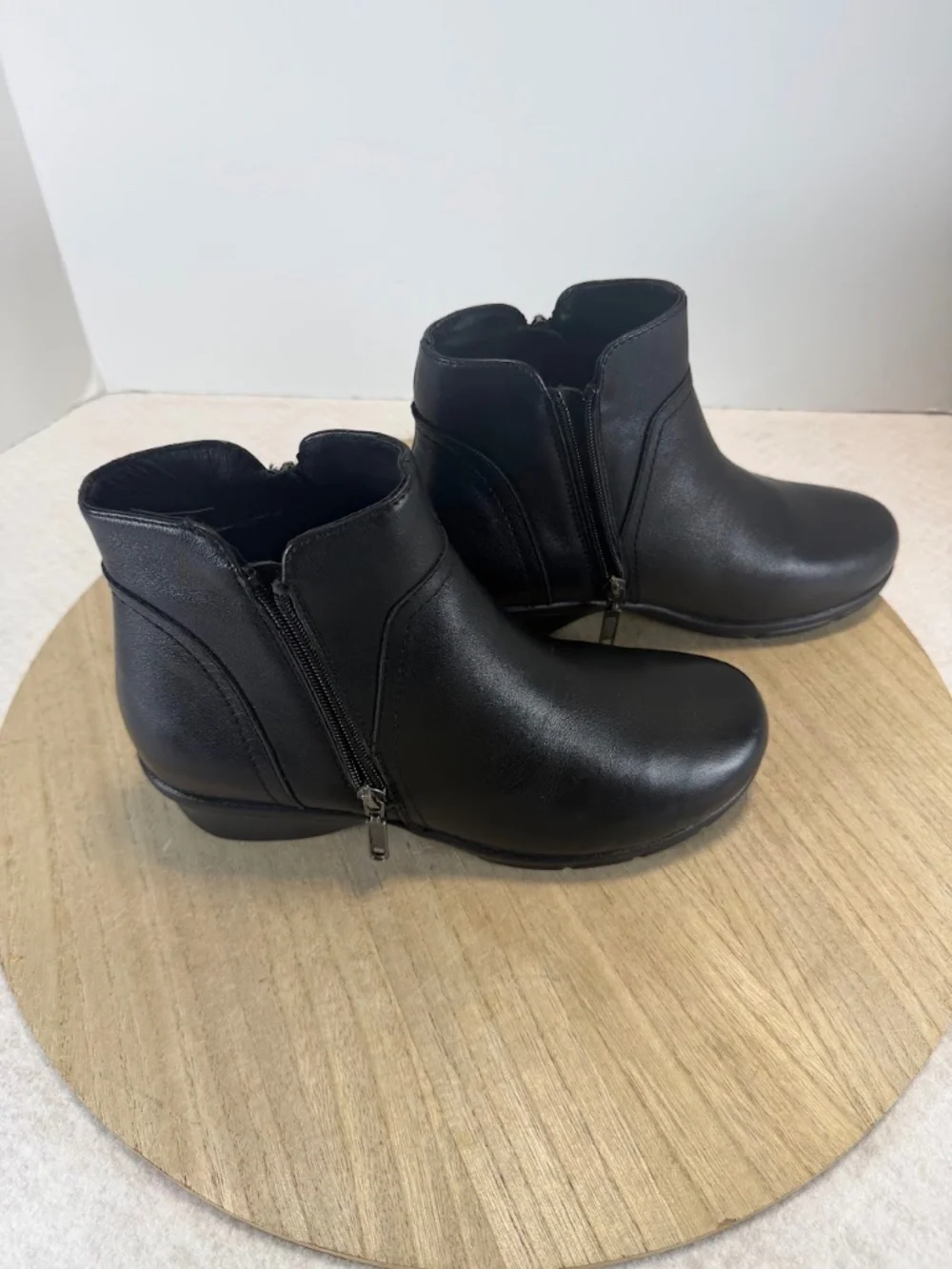 Propet WFX085L Womens 7.5 XX Wide 2E Black Leather Ankle Boots NWOT